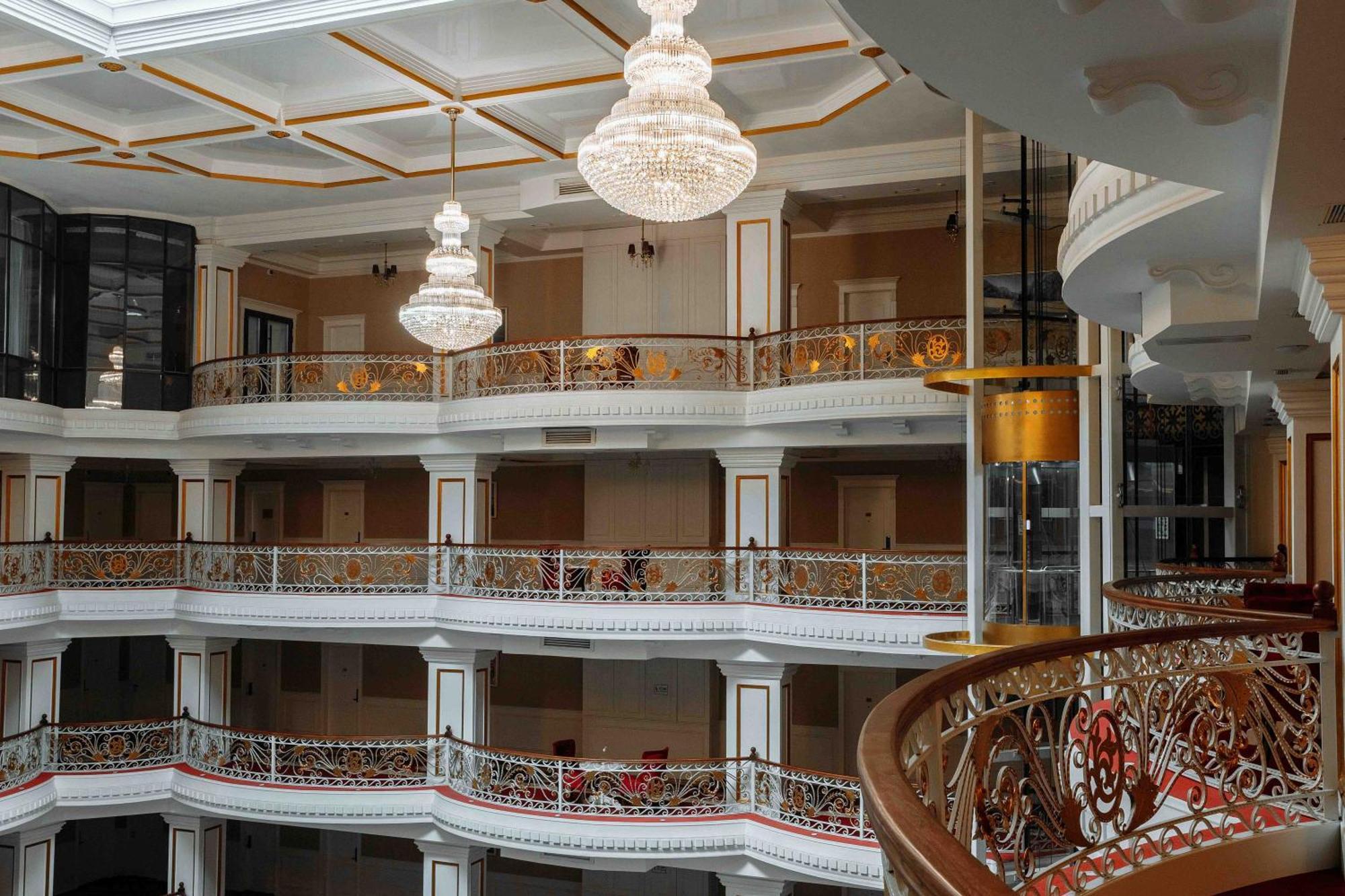 Hotel Ramada By Wyndham Szymkent Zewnętrze zdjęcie